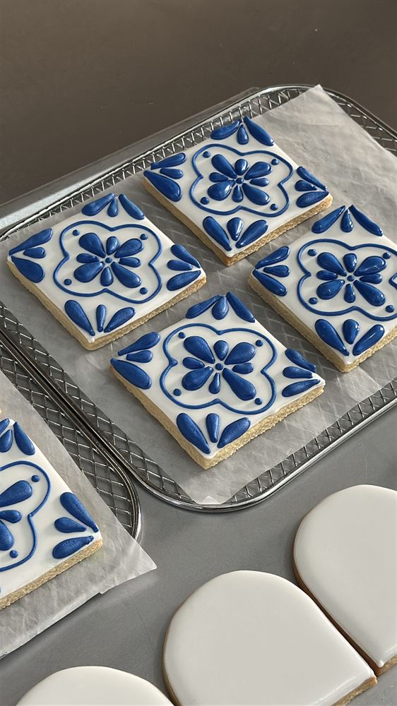 Custom hand-decorated sugar cookies — set 16