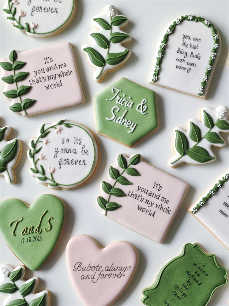 Custom hand-decorated sugar cookies — set 37