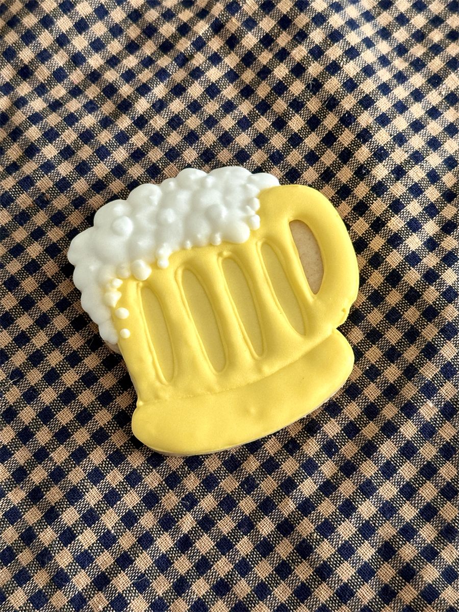 Beer-mug hand-decorated sugar cookie