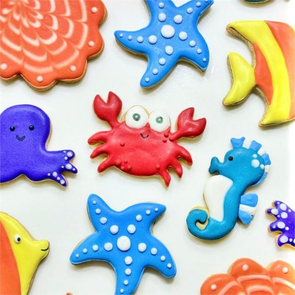 Under the Sea — crab, starfish, seahorse and ocean-life sugar cookies
