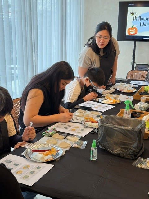 Hands-on cookie decorating workshop with kids